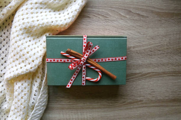 How To Wrap A Blanket As A Gift: Step-by-step Guide